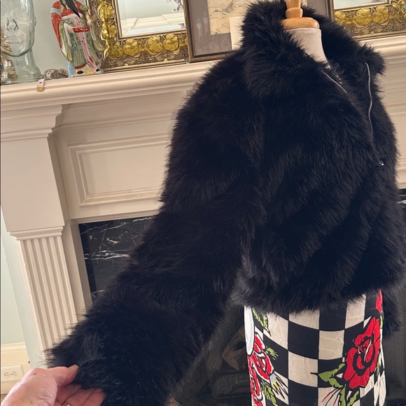 “Coco & Shay” Black Faux Fur Jacket - Picture 3 of 5